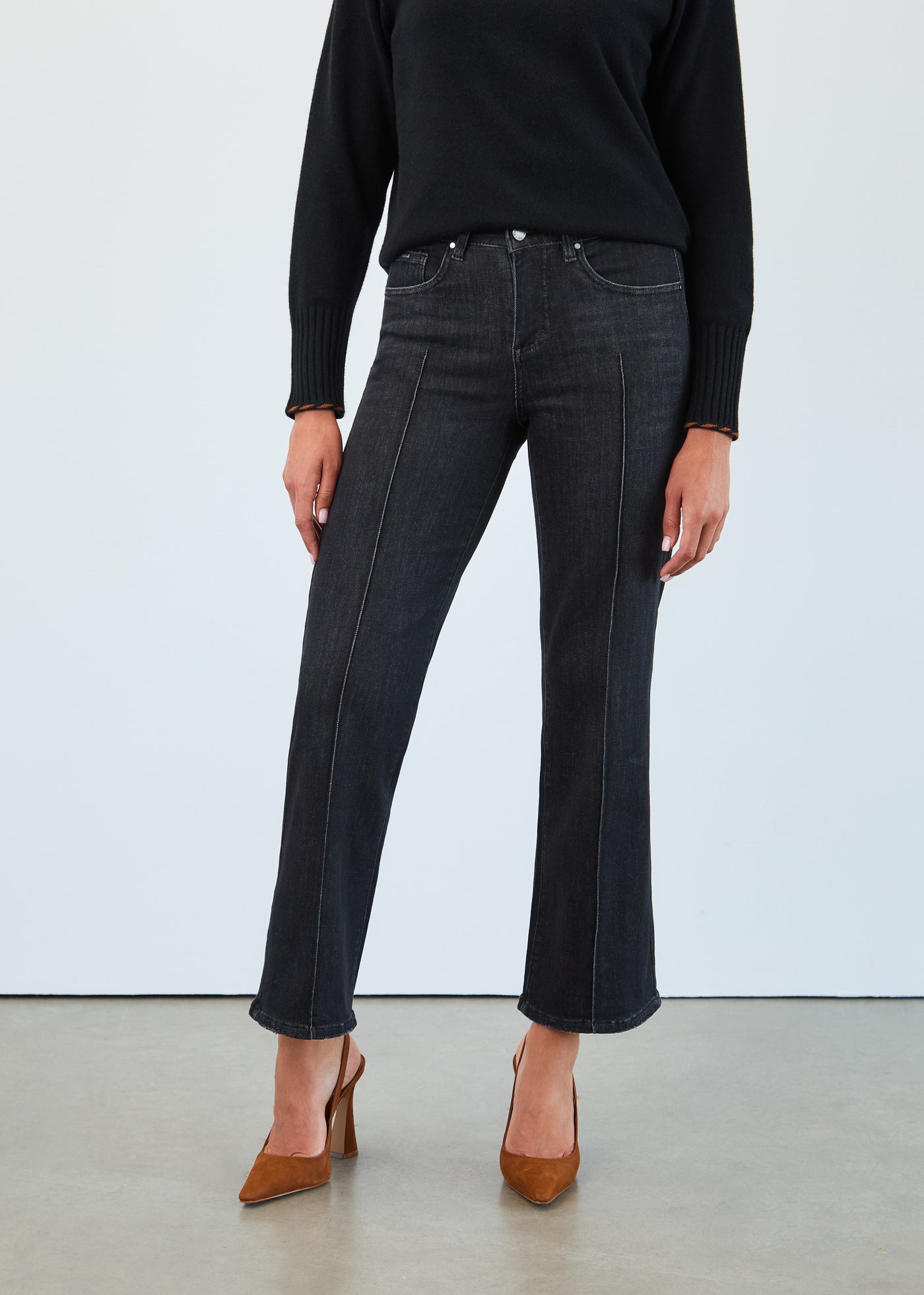 Olivia Pintuck Wide Leg Jeans - Black Wash