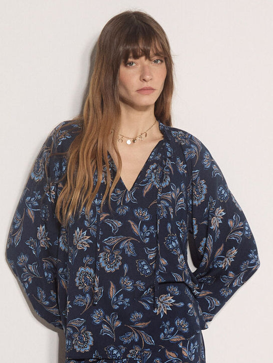 Painterly Sarasa Ruffle Blouse - Navy