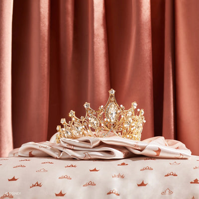 Disney© X Satin Pillowcase- Desert Crown