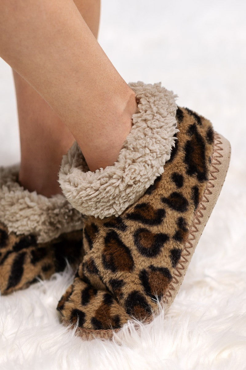 Cozy Leopard Print Slippers