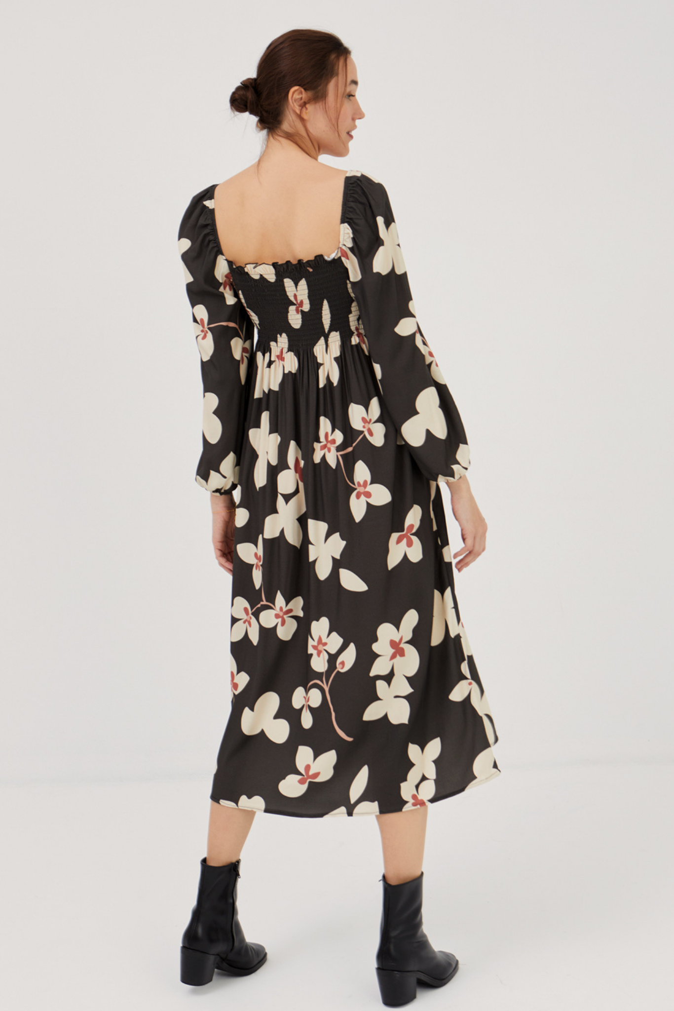 Square Neckline with Gathered Detail Maxi Dress (Navy Big Flowers)
