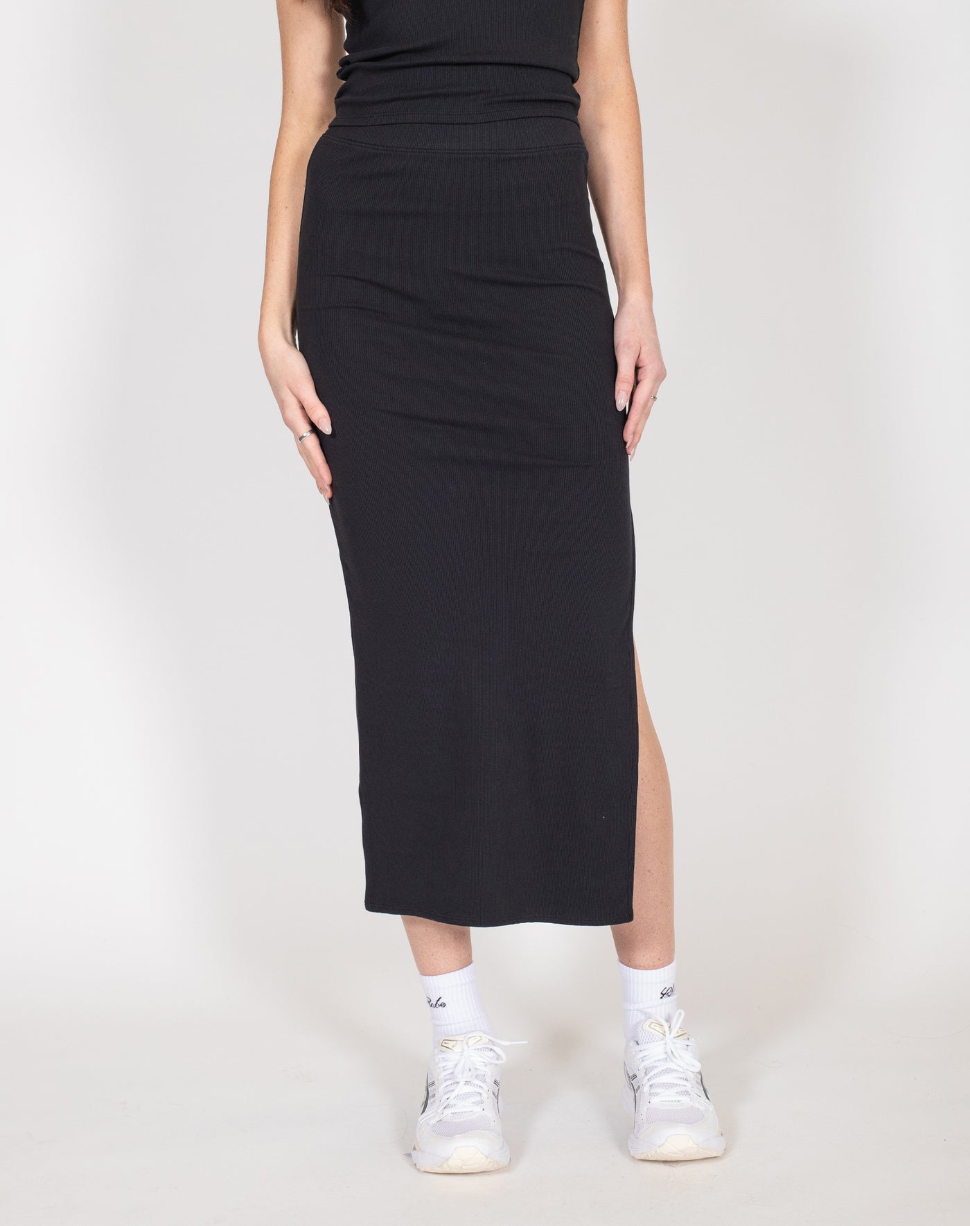 Ribbed Fitted Maxi Skirt - Black