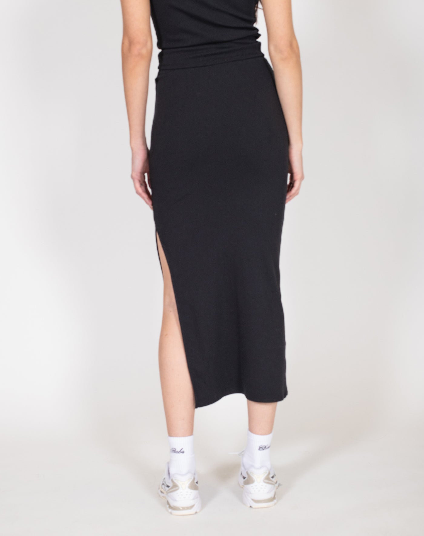 Ribbed Fitted Maxi Skirt - Black