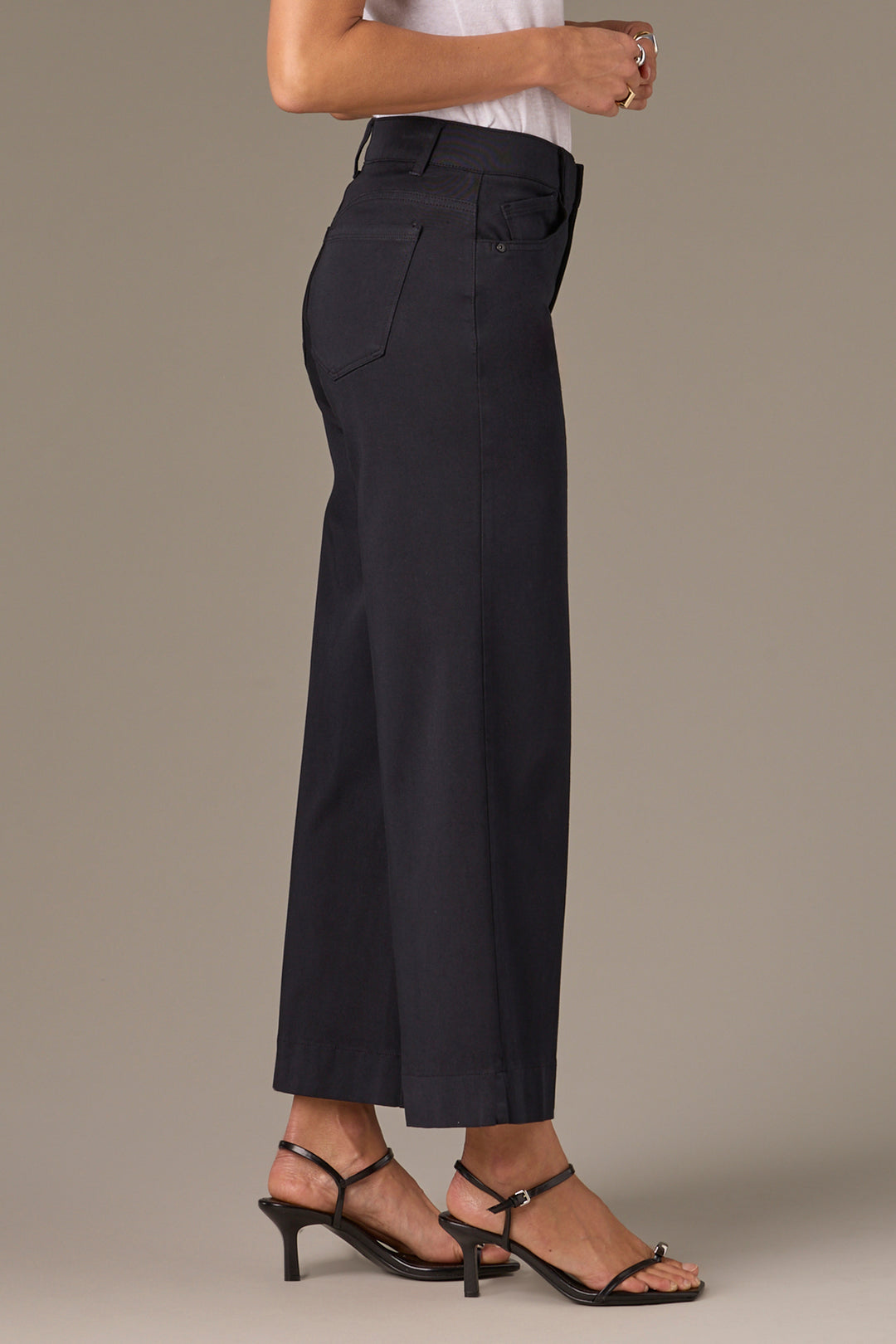 Sam High Rise Ankle Jeans