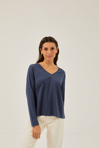 V Neck Long Sleeve T-Shirt