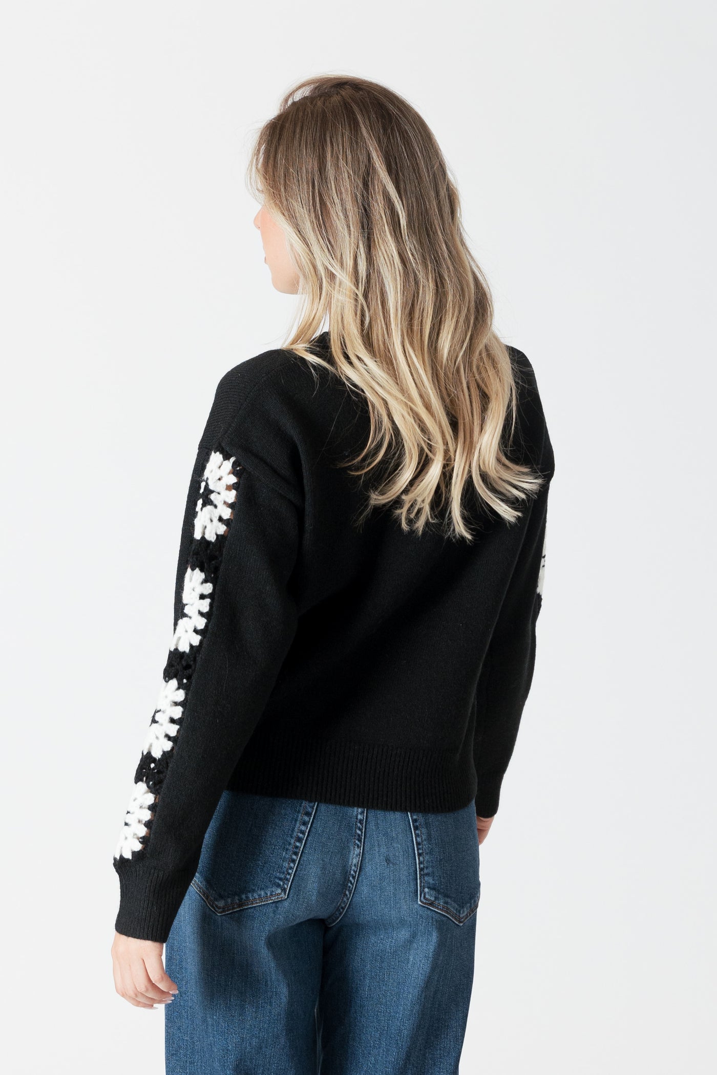 Crewneck Sweater with Crochet Sleeve - Black/White