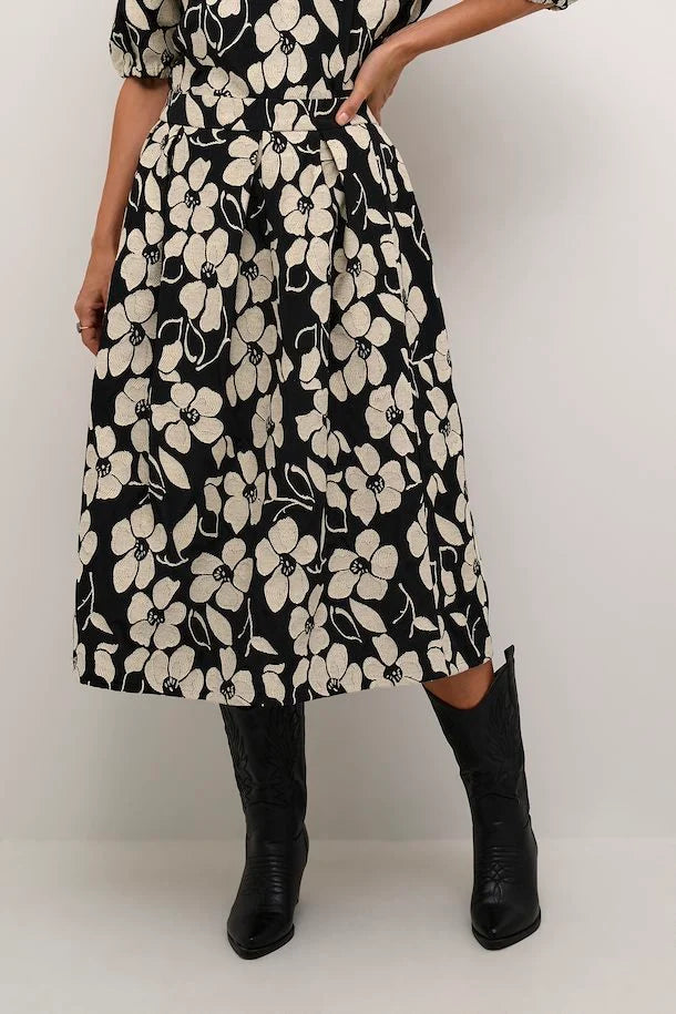 Ampule Skirt - Black White Flowers