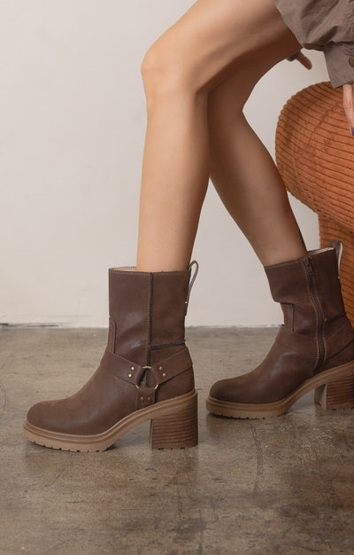 The Clyde Moto Ankle Boots - Coffee