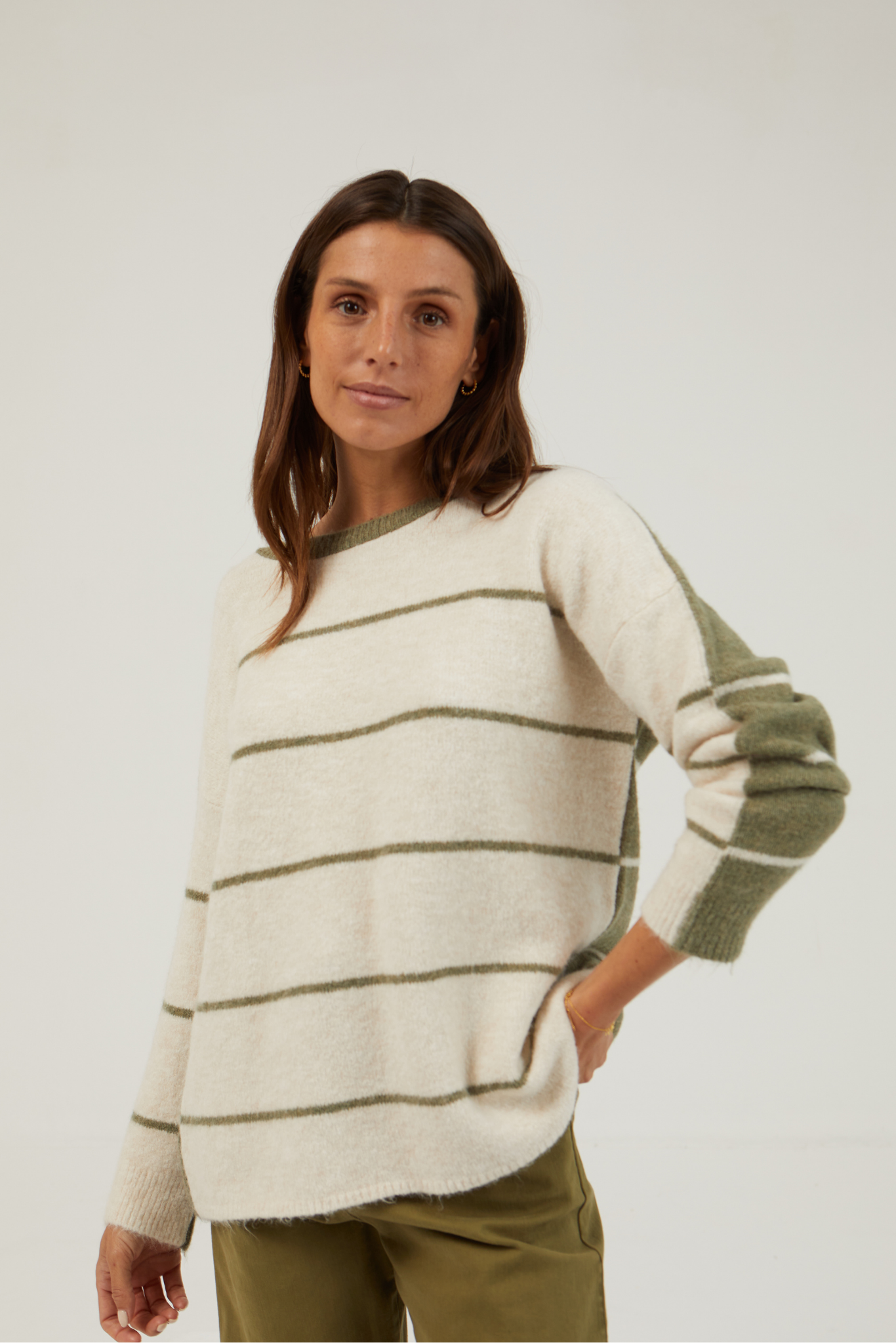 Long Sleeve Round Neck Sweater (Green Cream)