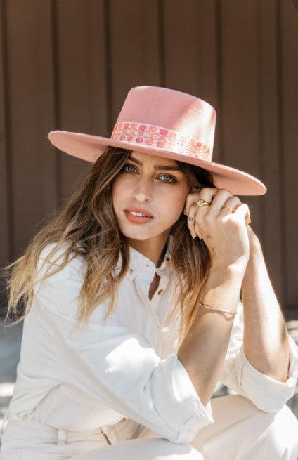 Rose Hat Lack Of Color Sierra Rose Sierra // Rose – Ulla-La  display picture 3