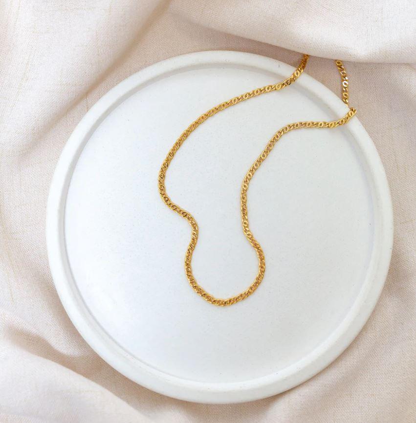 Elizabeth Lyn Stevie Necklace // gold